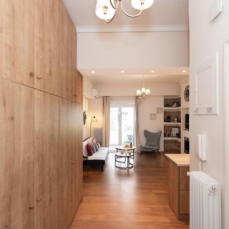 Contemporary Apartment Made Of Wood And Stone. Athen Exterior foto