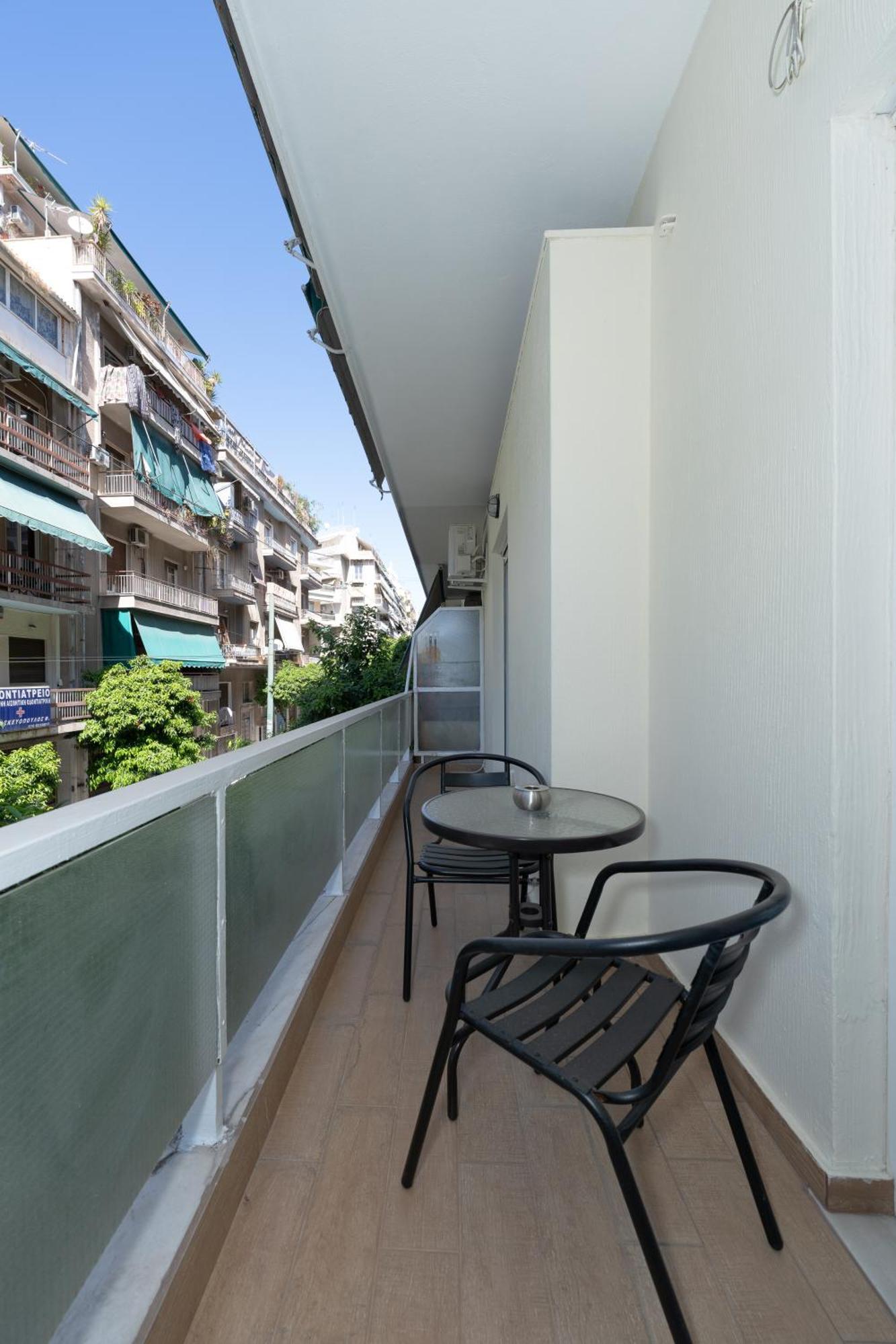 Contemporary Apartment Made Of Wood And Stone. Athen Exterior foto